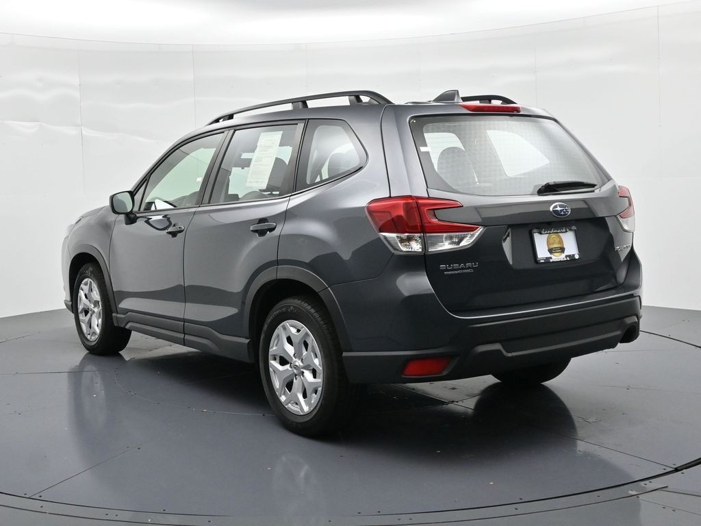 Subaru Forester Vehicle Full-screen Gallery Image 8