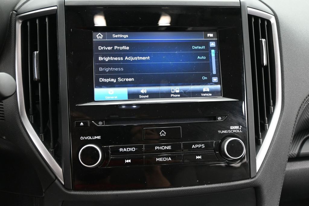 Subaru Forester Vehicle Full-screen Gallery Image 10