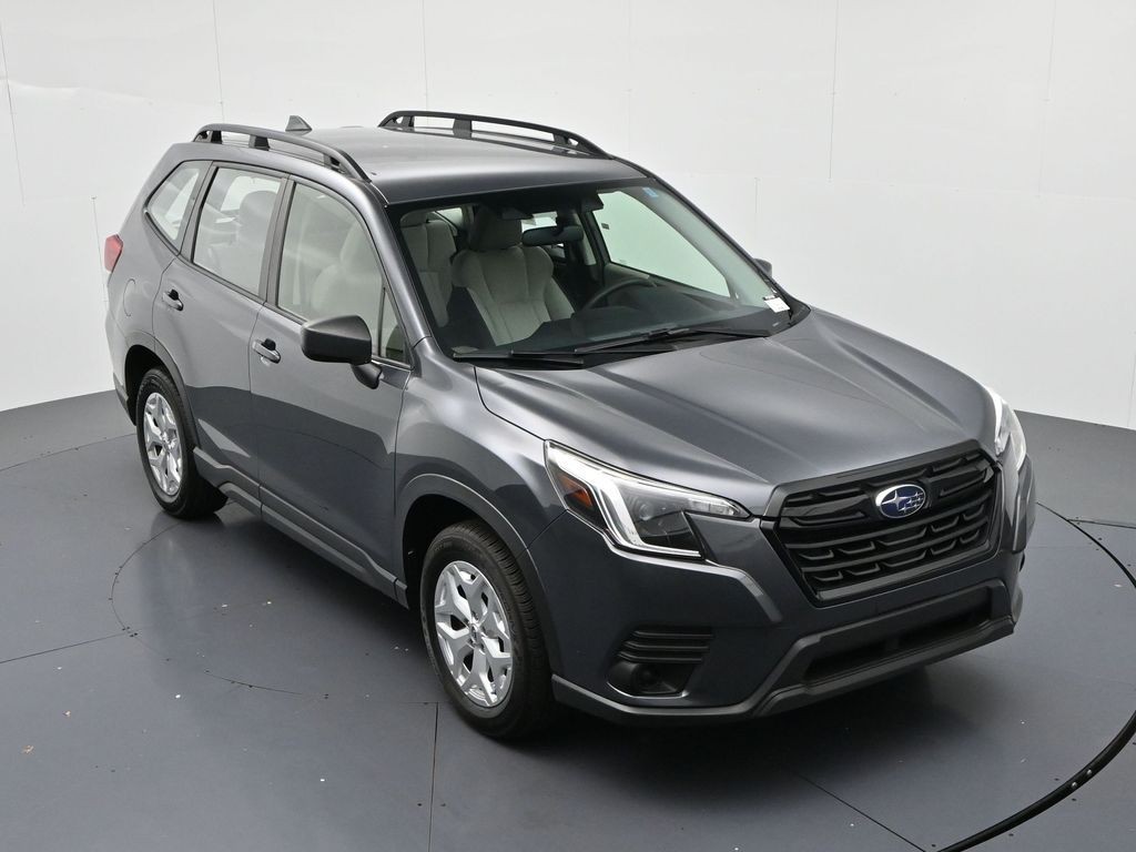 Subaru Forester Vehicle Full-screen Gallery Image 15