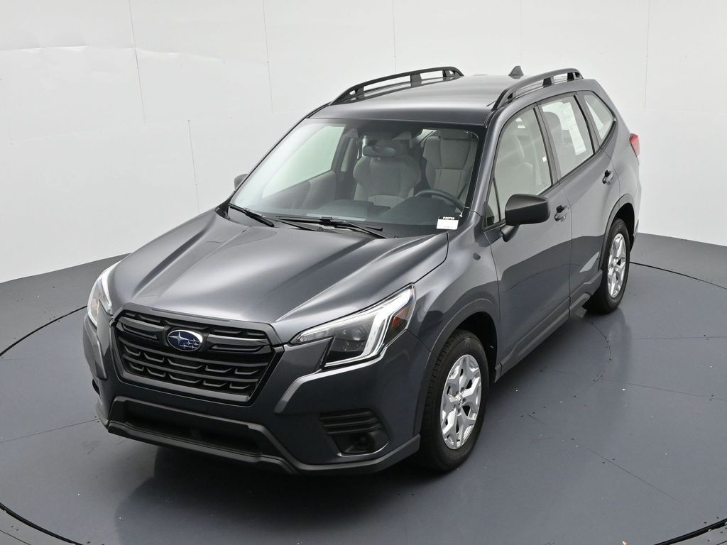 Subaru Forester Vehicle Full-screen Gallery Image 17