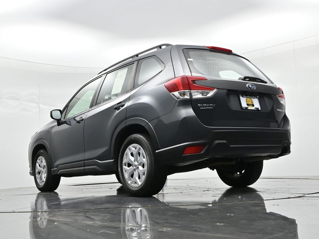Subaru Forester Vehicle Full-screen Gallery Image 19