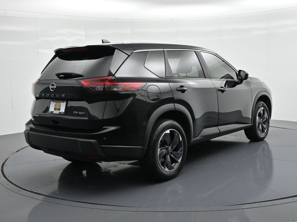 Nissan Rogue Vehicle Full-screen Gallery Image 06
