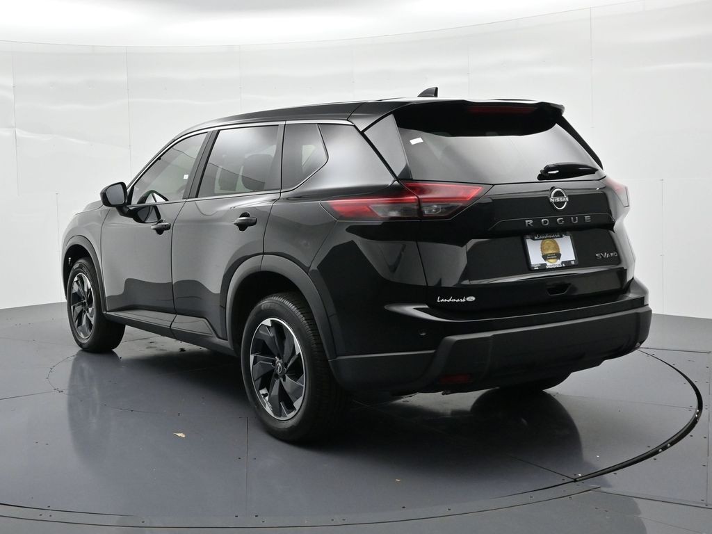 Nissan Rogue Vehicle Full-screen Gallery Image 08
