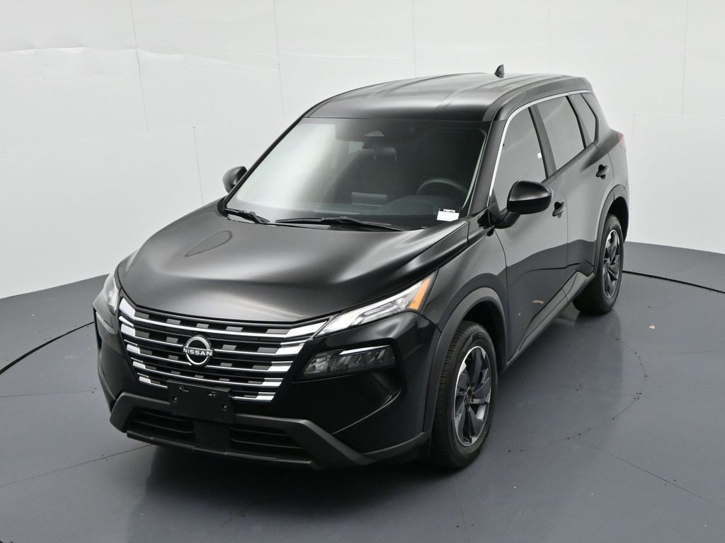 Nissan Rogue Vehicle Full-screen Gallery Image 16