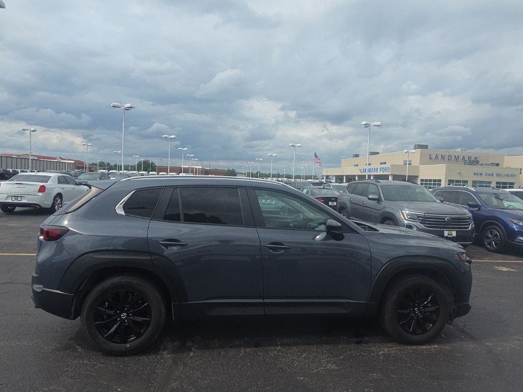 Mazda CX-50 Vehicle Full-screen Gallery Image 7