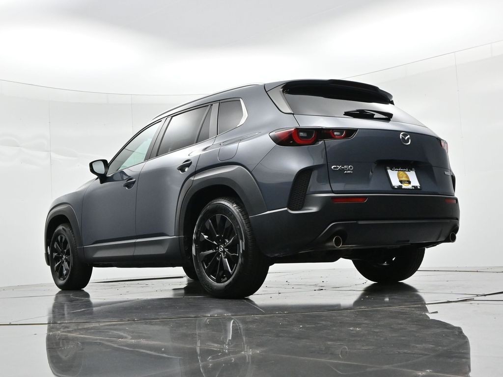 Mazda CX-50 Vehicle Full-screen Gallery Image 21