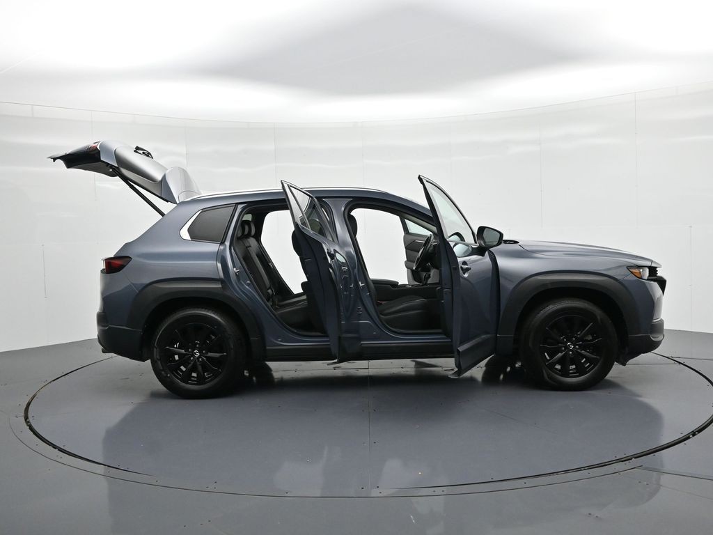 Mazda CX-50 Vehicle Full-screen Gallery Image 25