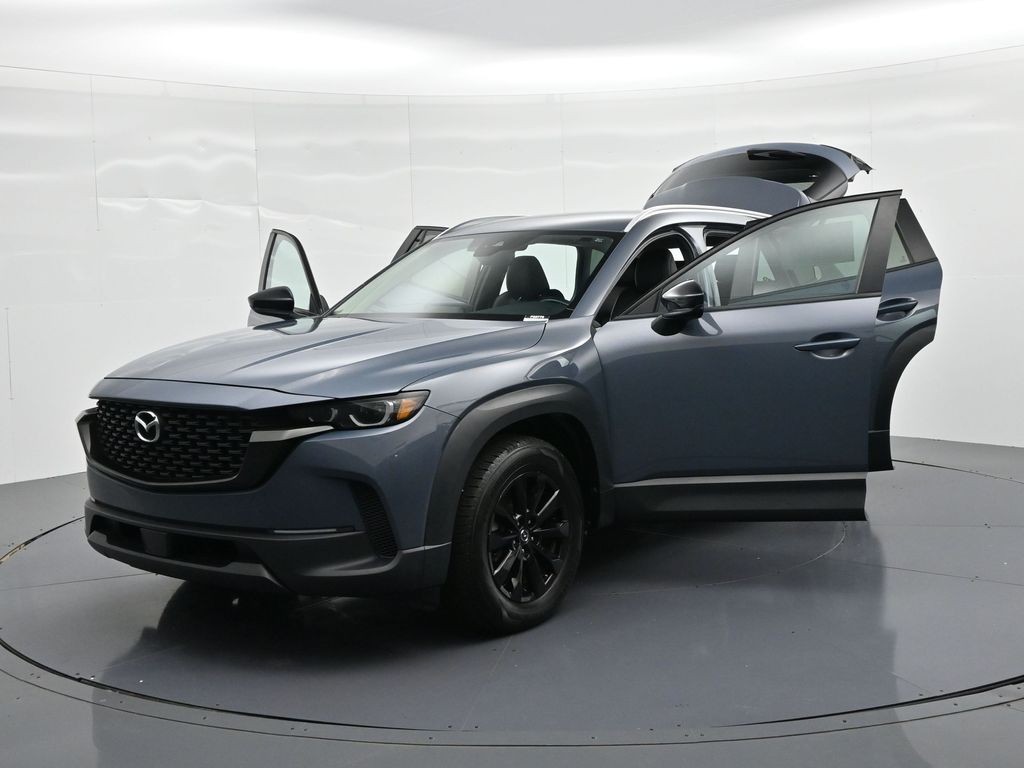 Mazda CX-50 Vehicle Full-screen Gallery Image 27