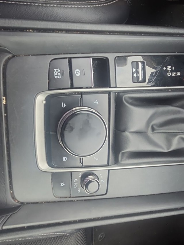 Mazda CX-50 Vehicle Full-screen Gallery Image 15