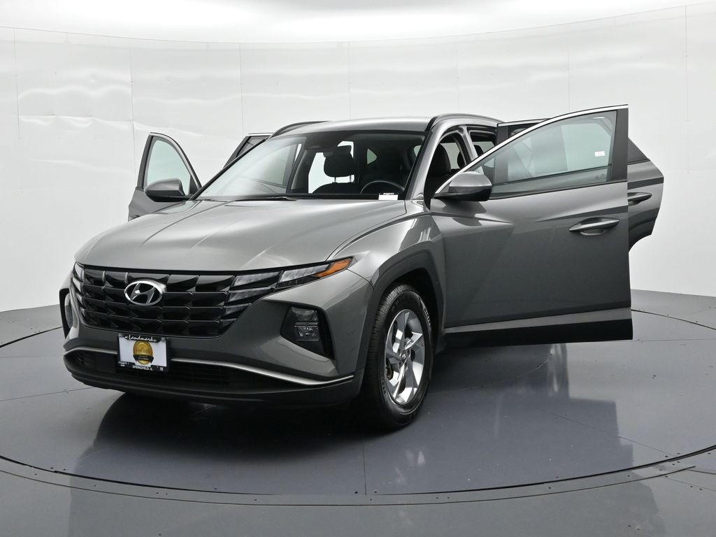 Hyundai Tucson Vehicle Full-screen Gallery Image 28