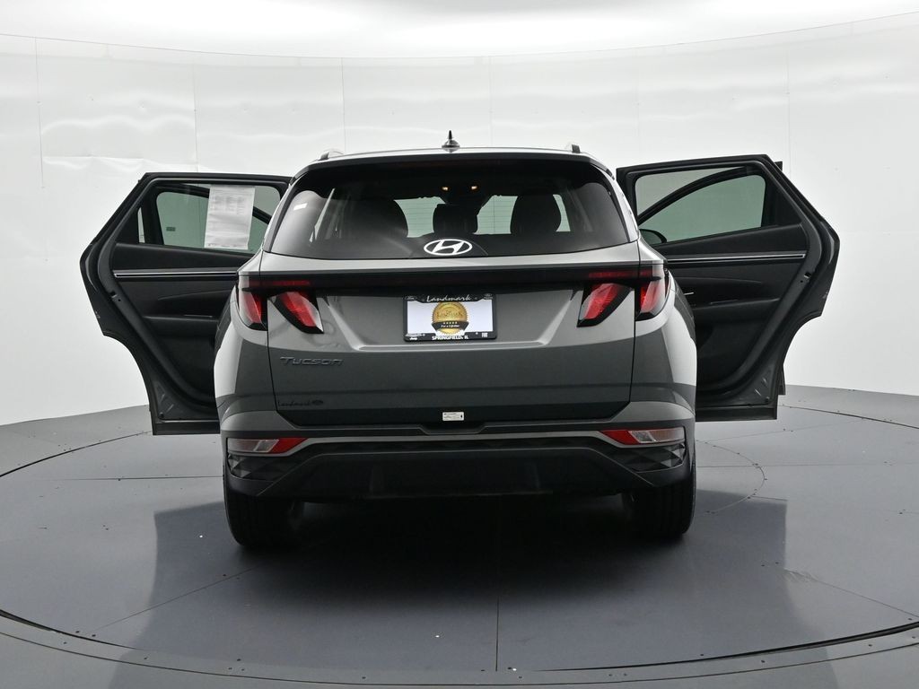 Hyundai Tucson Vehicle Full-screen Gallery Image 29
