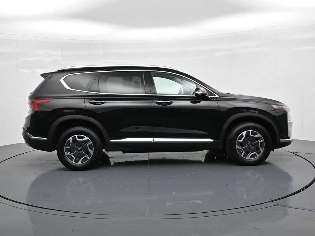 Hyundai Santa Fe Hybrid Vehicle Full-screen Gallery Image 05