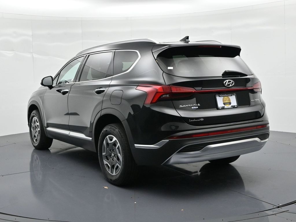 Hyundai Santa Fe Hybrid Vehicle Full-screen Gallery Image 08