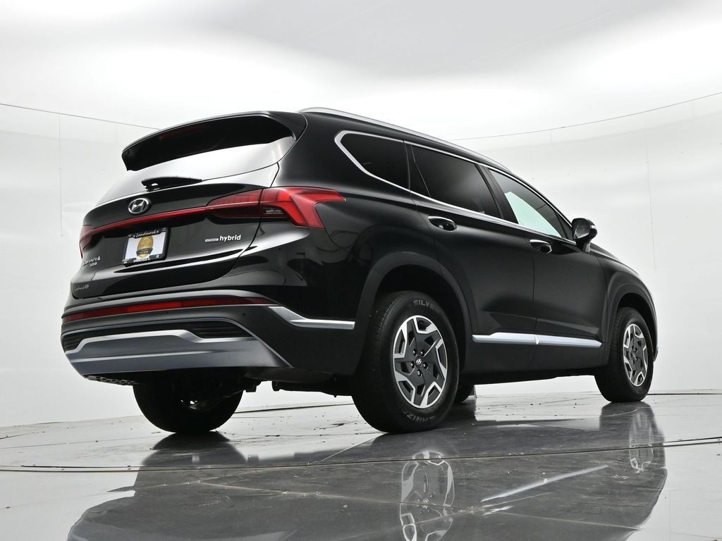 Hyundai Santa Fe Hybrid Vehicle Full-screen Gallery Image 21