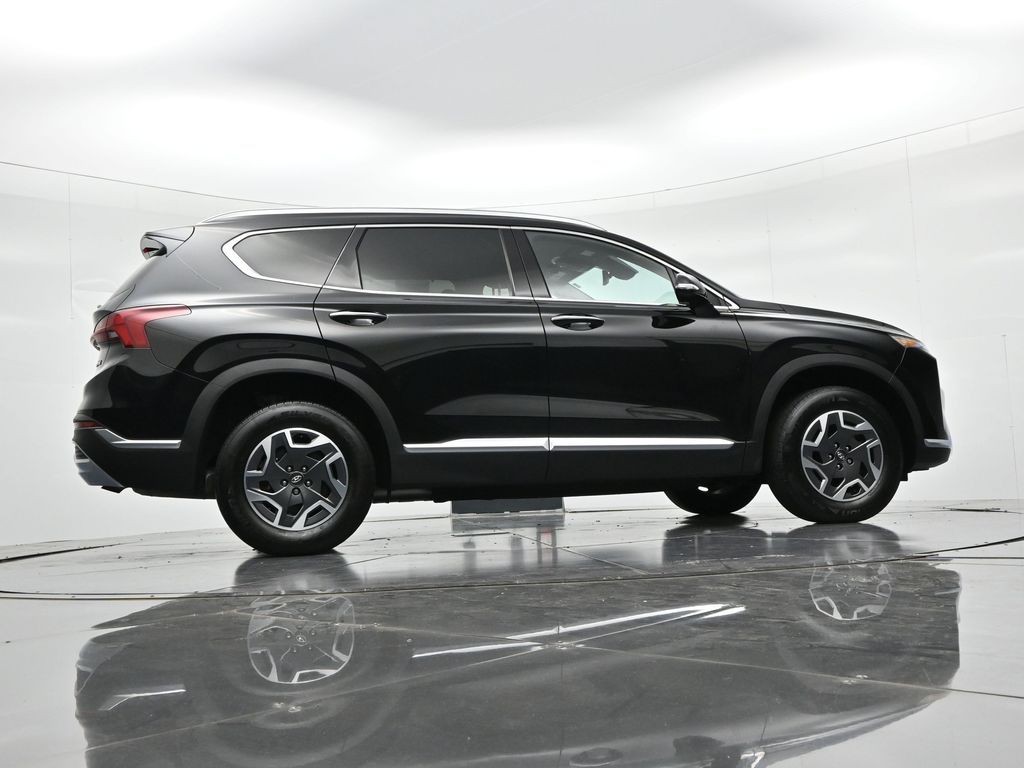 Hyundai Santa Fe Hybrid Vehicle Full-screen Gallery Image 22