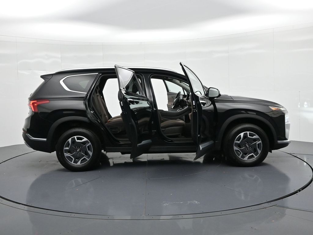 Hyundai Santa Fe Hybrid Vehicle Full-screen Gallery Image 23