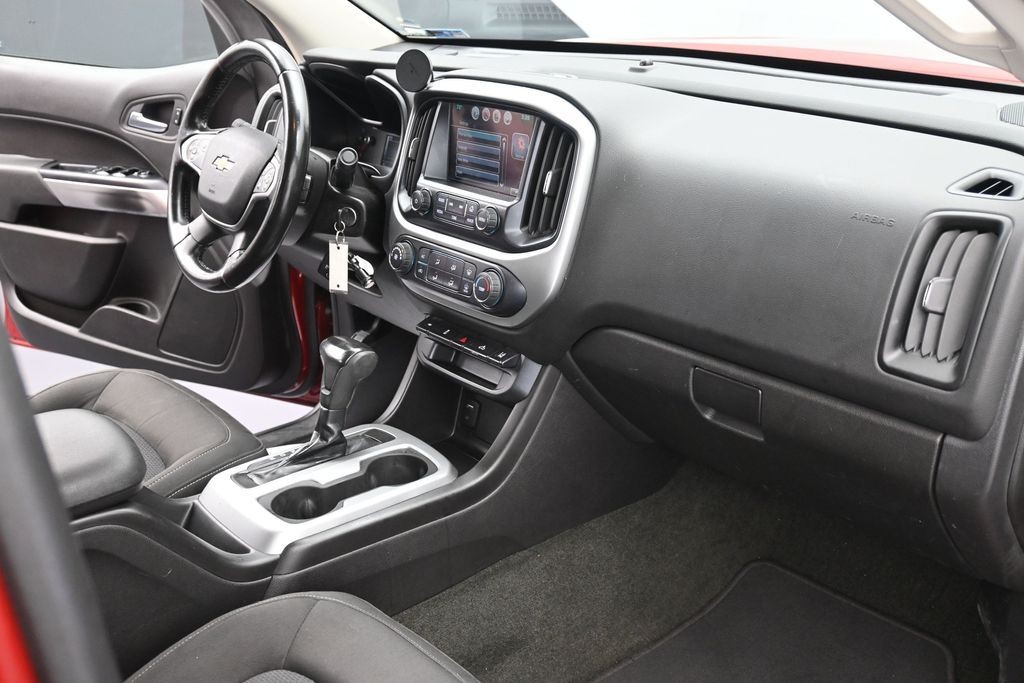Chevrolet Colorado Vehicle Full-screen Gallery Image 10
