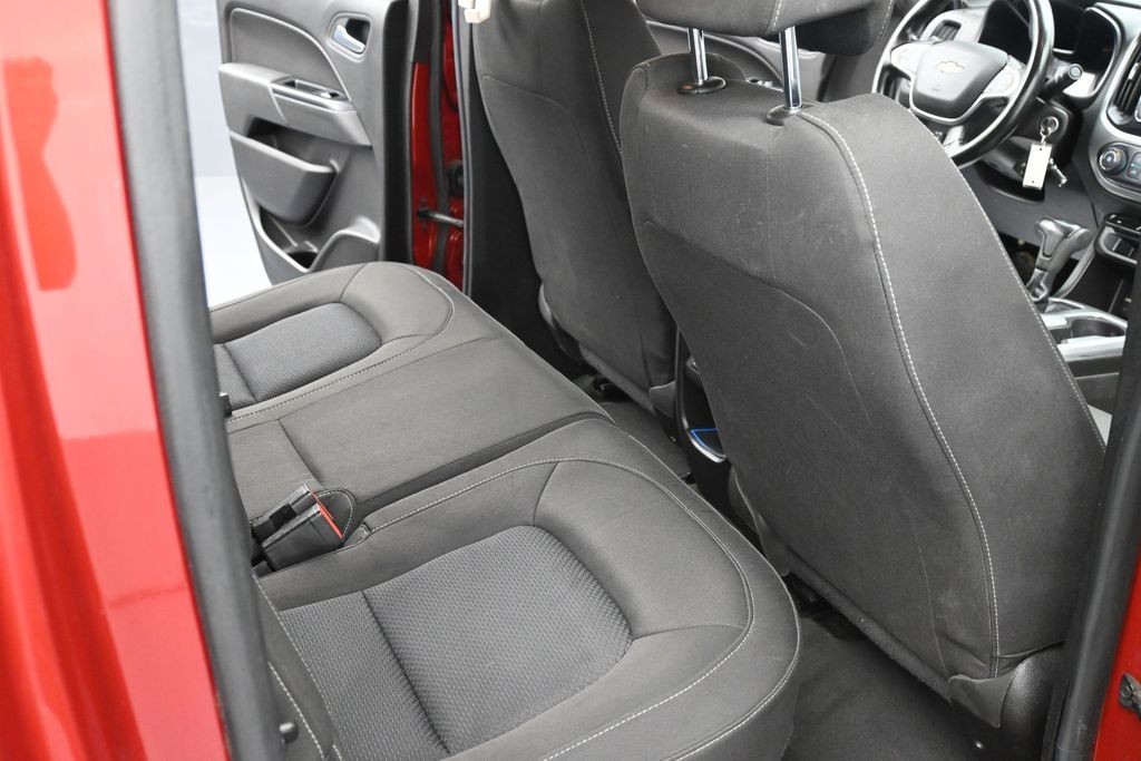 Chevrolet Colorado Vehicle Full-screen Gallery Image 11
