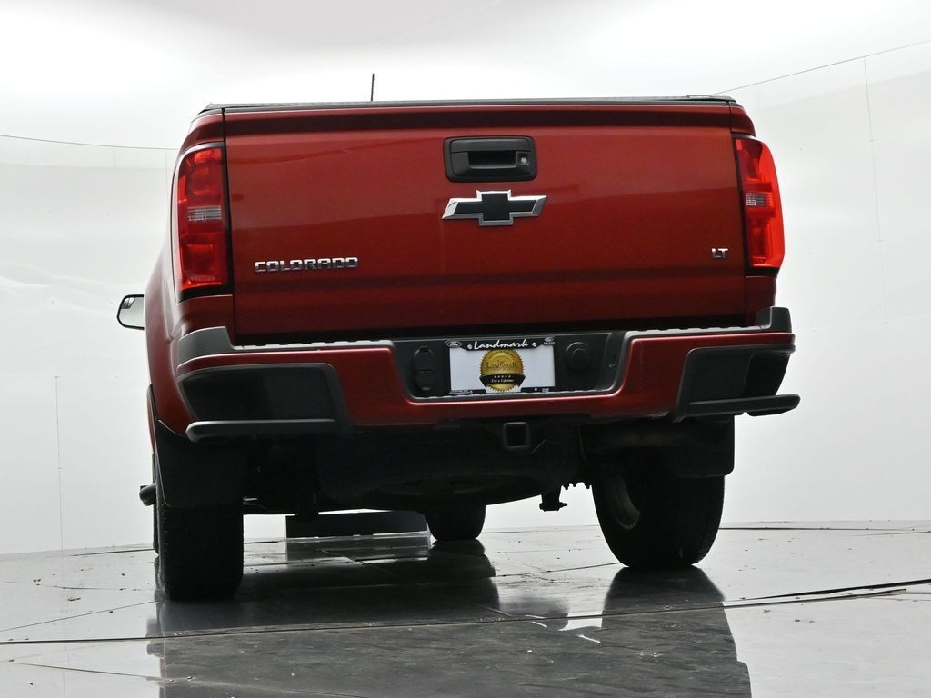 Chevrolet Colorado Vehicle Full-screen Gallery Image 21