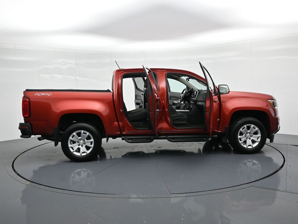 Chevrolet Colorado Vehicle Full-screen Gallery Image 24