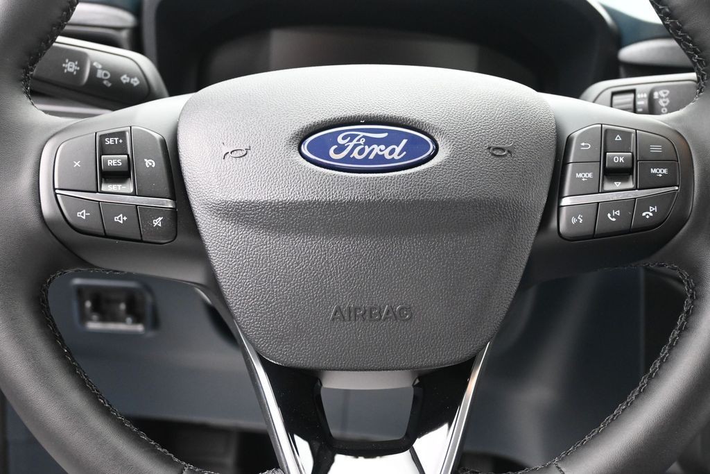 Ford Maverick Vehicle Full-screen Gallery Image 13