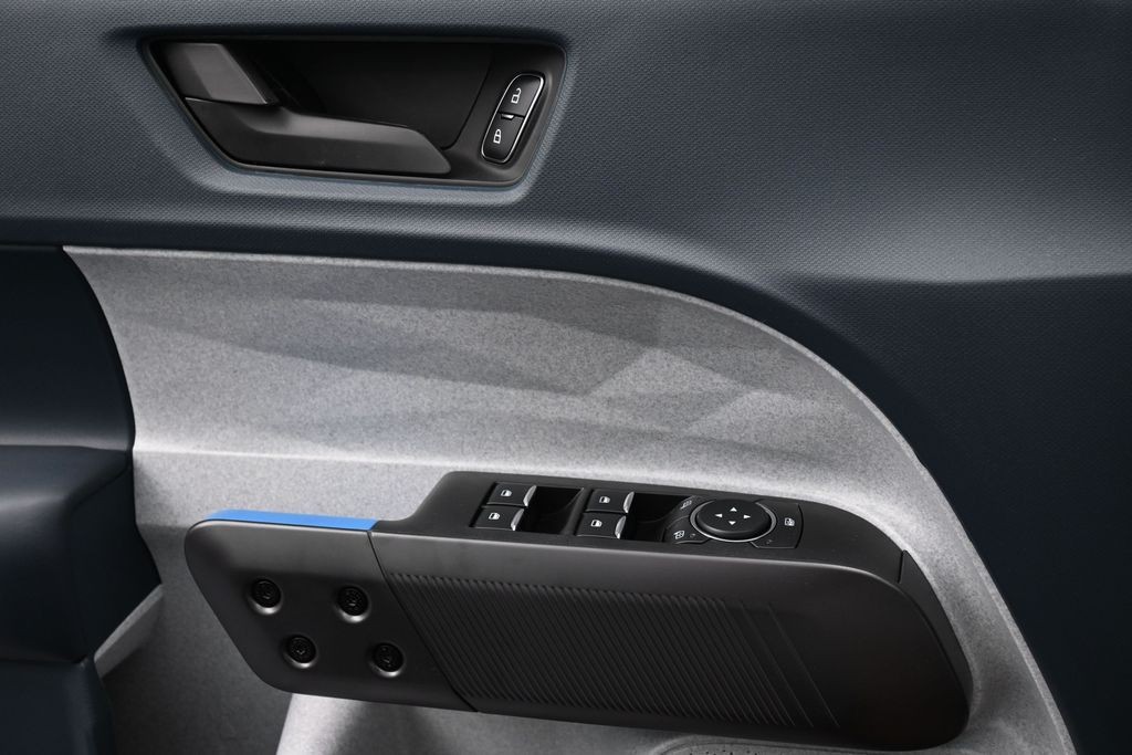 Ford Maverick Vehicle Full-screen Gallery Image 14