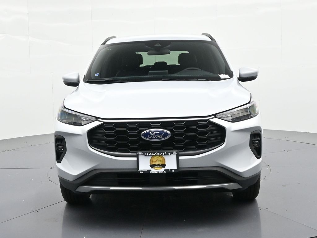 Ford Escape Hybrid Vehicle Full-screen Gallery Image 3