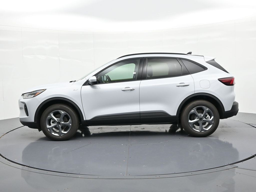 Ford Escape Hybrid Vehicle Full-screen Gallery Image 9