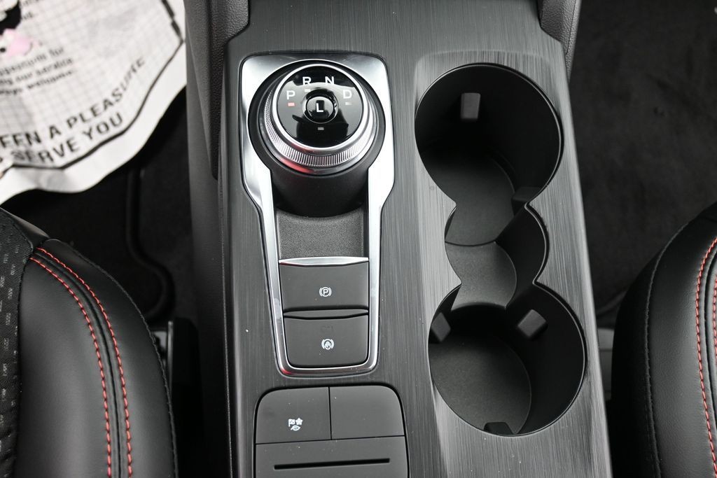 Ford Escape Hybrid Vehicle Full-screen Gallery Image 12