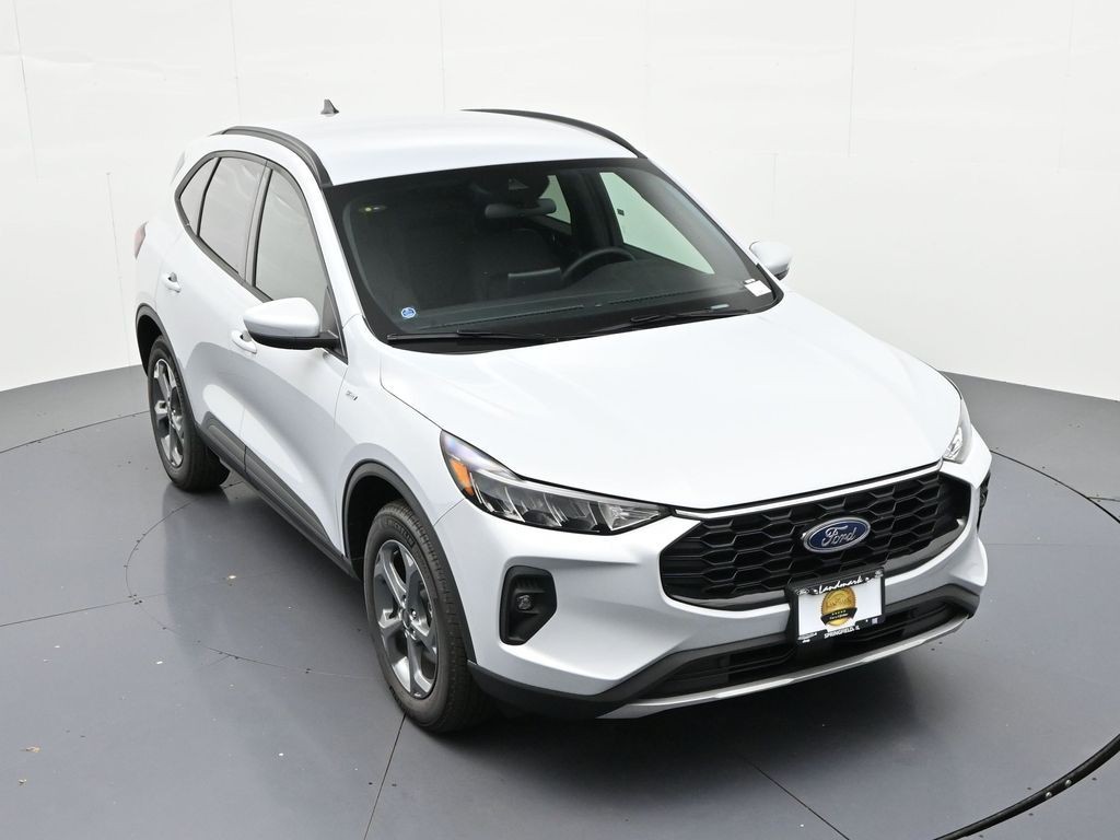 Ford Escape Hybrid Vehicle Full-screen Gallery Image 15