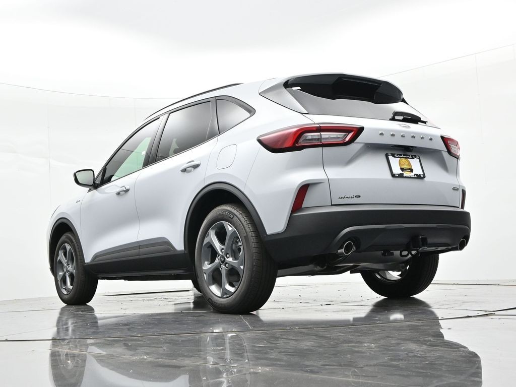 Ford Escape Hybrid Vehicle Full-screen Gallery Image 19