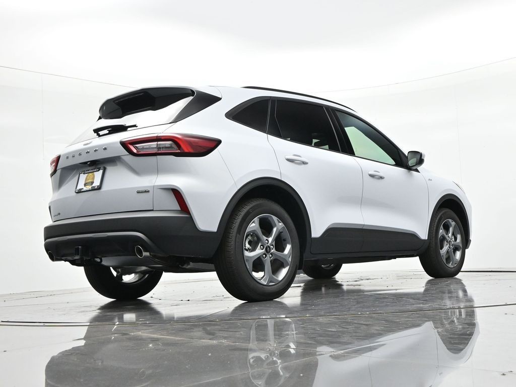 Ford Escape Hybrid Vehicle Full-screen Gallery Image 21