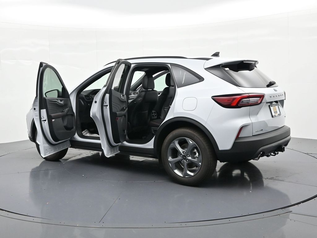 Ford Escape Hybrid Vehicle Full-screen Gallery Image 24