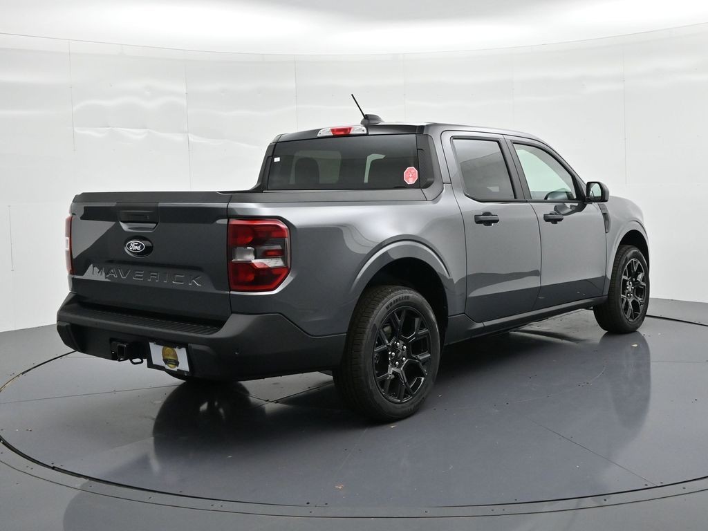 Ford Maverick Vehicle Full-screen Gallery Image 6