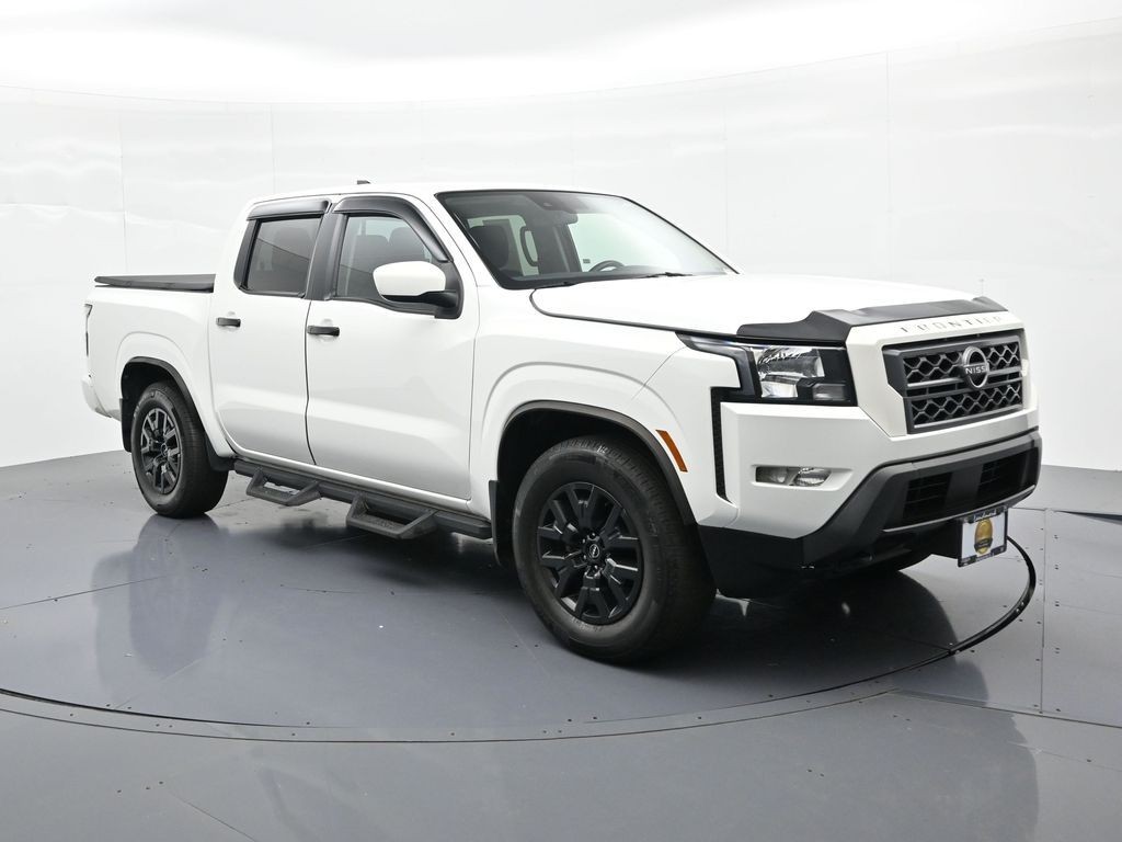 Nissan Frontier Vehicle Full-screen Gallery Image 04