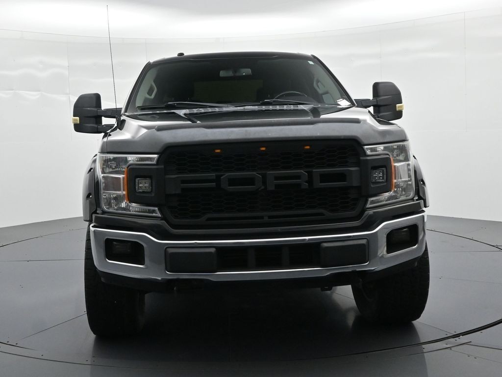 Ford F-150 Vehicle Full-screen Gallery Image 3