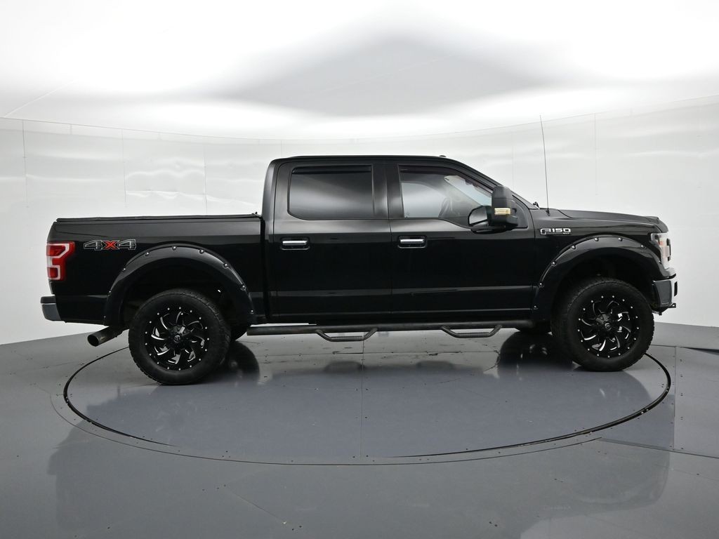 Ford F-150 Vehicle Full-screen Gallery Image 5