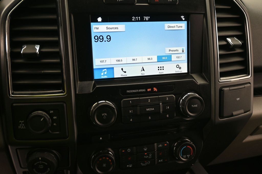 Ford F-150 Vehicle Full-screen Gallery Image 10
