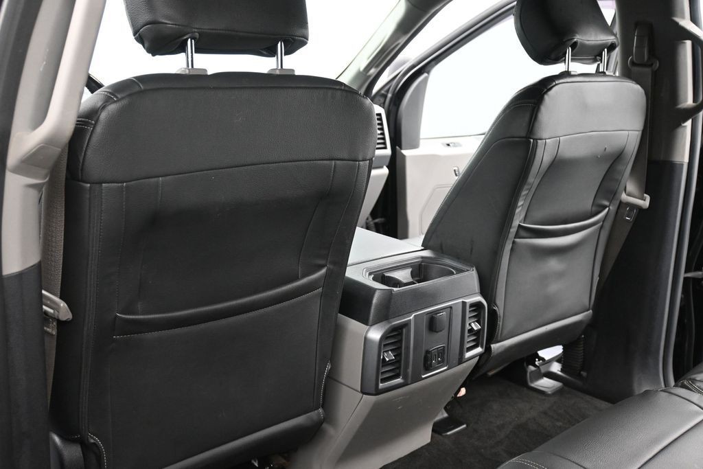 Ford F-150 Vehicle Full-screen Gallery Image 13