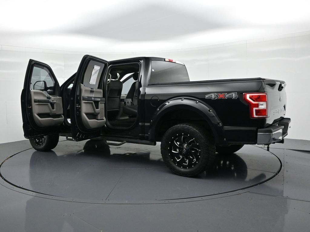 Ford F-150 Vehicle Full-screen Gallery Image 23