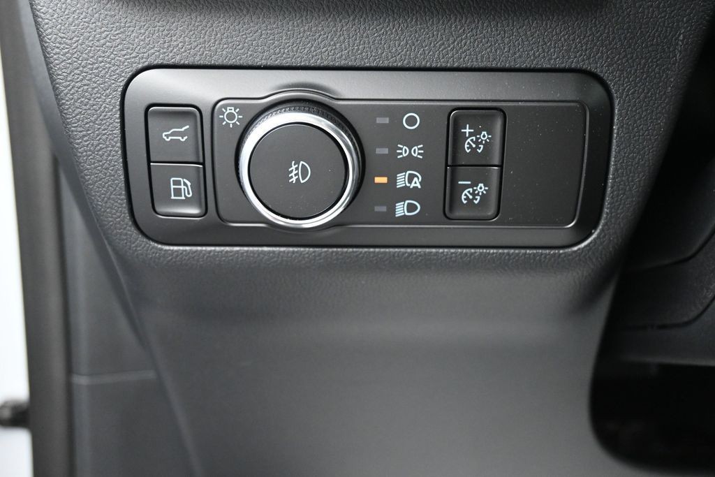 Ford Escape Hybrid Vehicle Full-screen Gallery Image 14