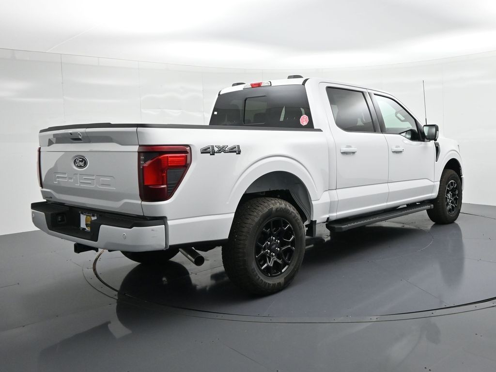 Ford F-150 Vehicle Full-screen Gallery Image 6