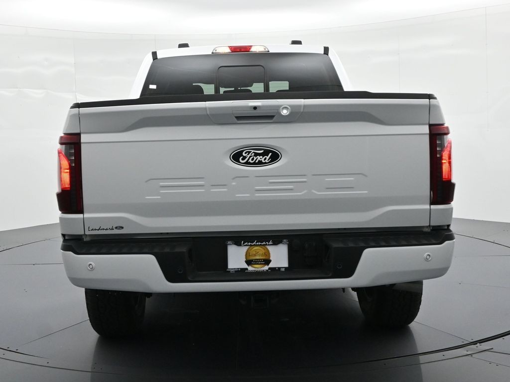 Ford F-150 Vehicle Full-screen Gallery Image 7