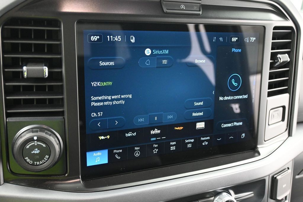 Ford F-150 Vehicle Full-screen Gallery Image 10