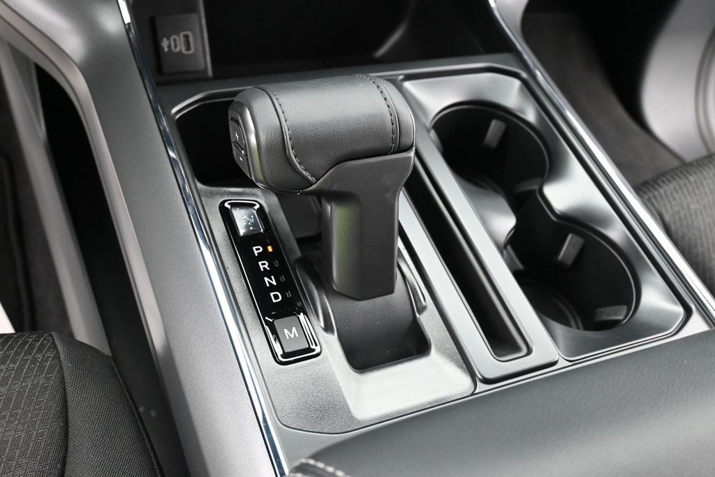 Ford F-150 Vehicle Full-screen Gallery Image 12