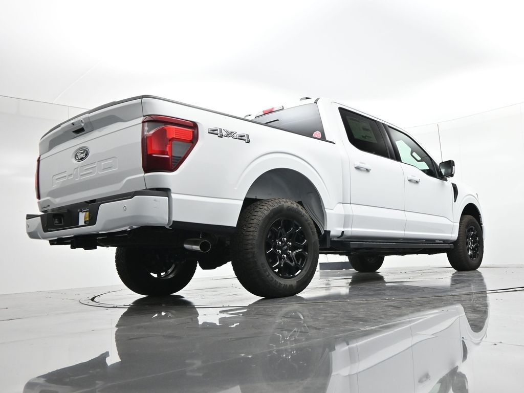 Ford F-150 Vehicle Full-screen Gallery Image 21