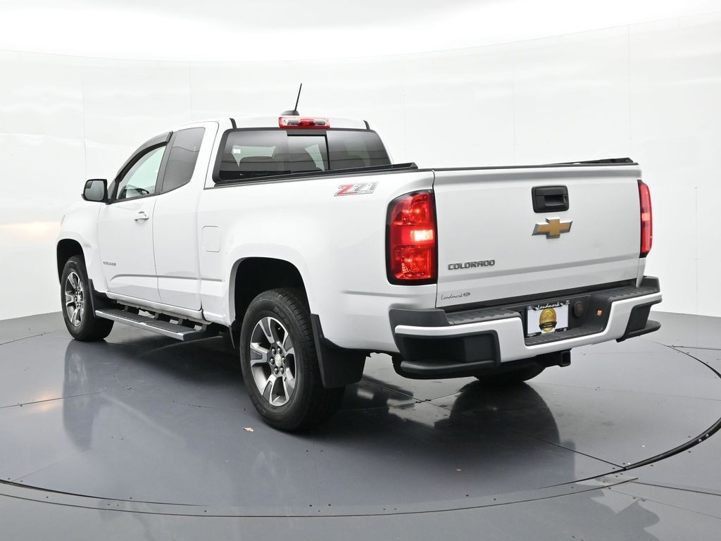 Chevrolet Colorado Vehicle Full-screen Gallery Image 8