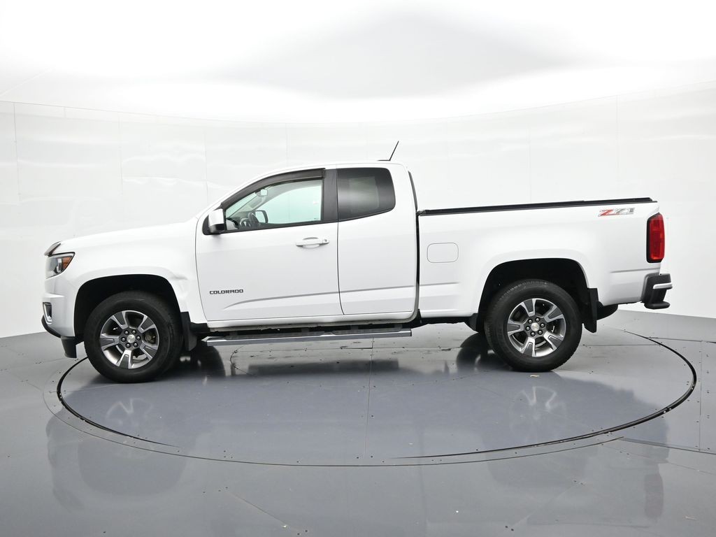 Chevrolet Colorado Vehicle Full-screen Gallery Image 9
