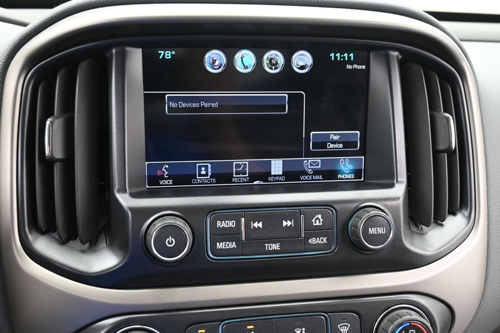 Chevrolet Colorado Vehicle Full-screen Gallery Image 12