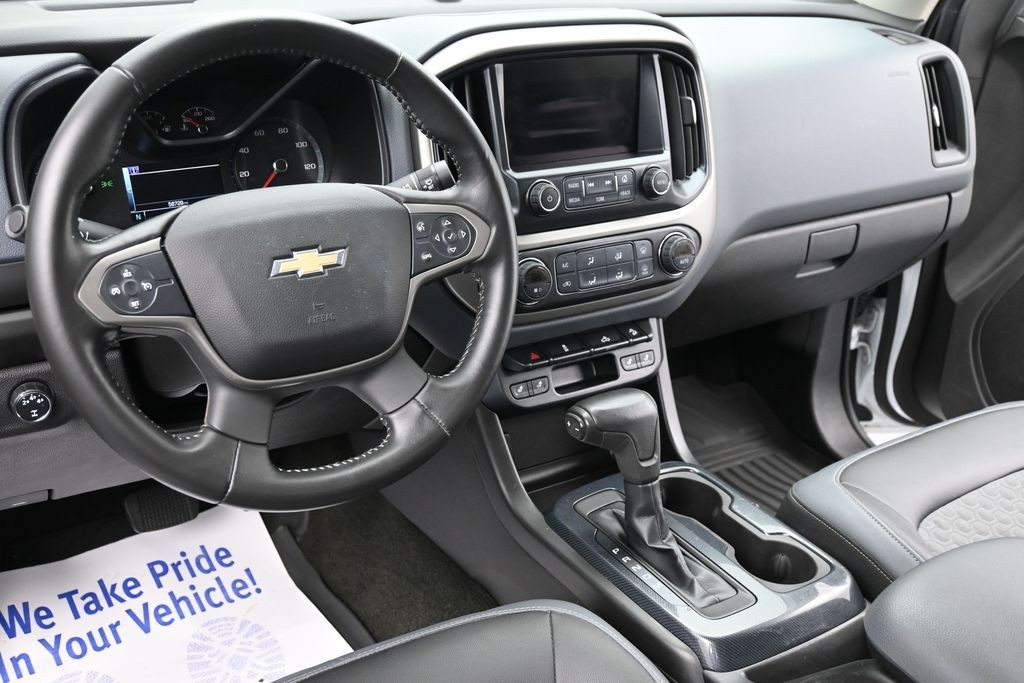 Chevrolet Colorado Vehicle Full-screen Gallery Image 14